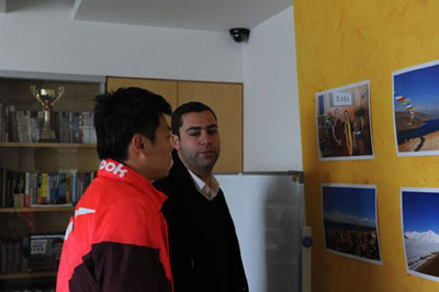 Tomas先生與倪老師在納新公司會(huì)議室