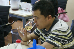 納新總經(jīng)理龐驚宇先生
