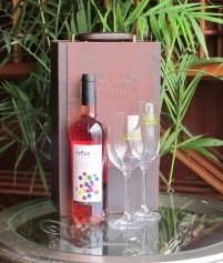 納新紅酒包裝華麗登場！