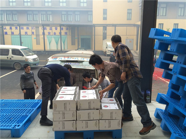 【資訊】納新部分紅酒產(chǎn)品移新恒溫庫(kù)工作順利完成