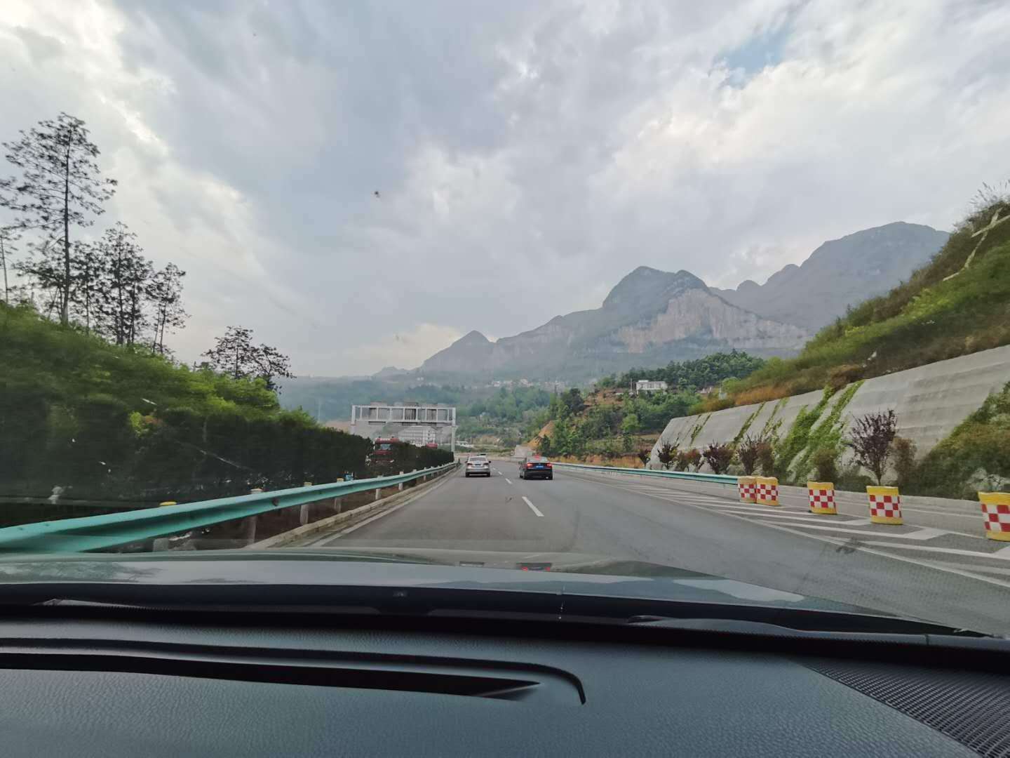 為了酒茶事業(yè) 納新一直奔波在路上