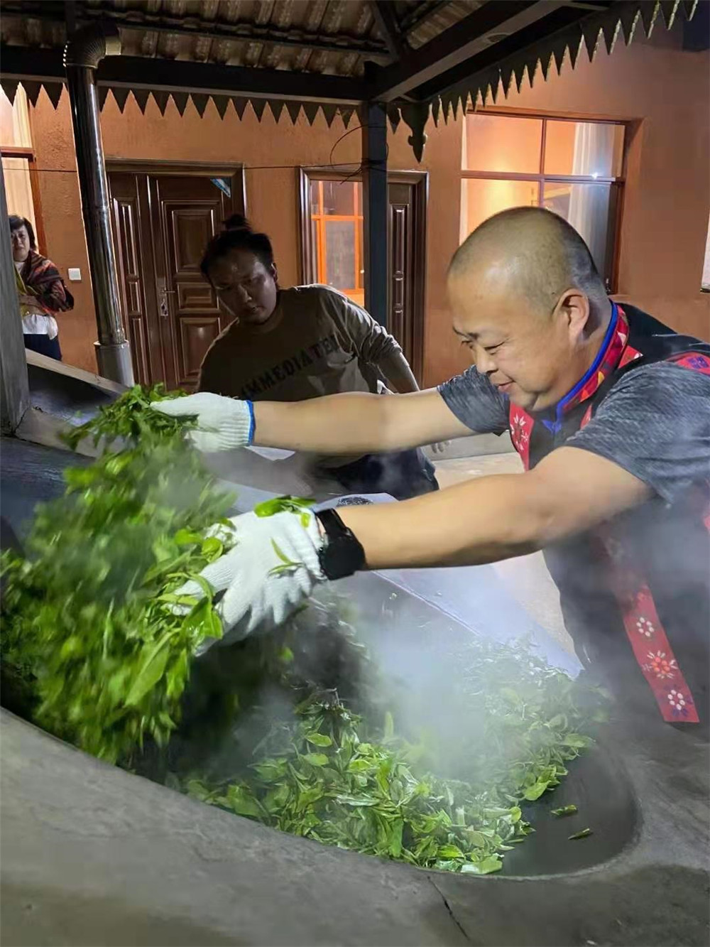 2021納新勐海茶山行 -- 茶葉殺青、揉捻，完美體驗(yàn)