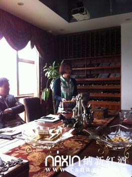 禮儀介紹&mdash;&mdash;名片遞送