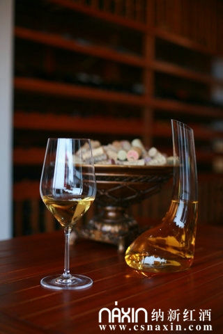 藍酒莊干白葡萄酒