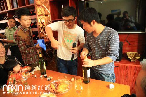 納新紅酒匯 高級(jí)品酒師 龐翊瑜 