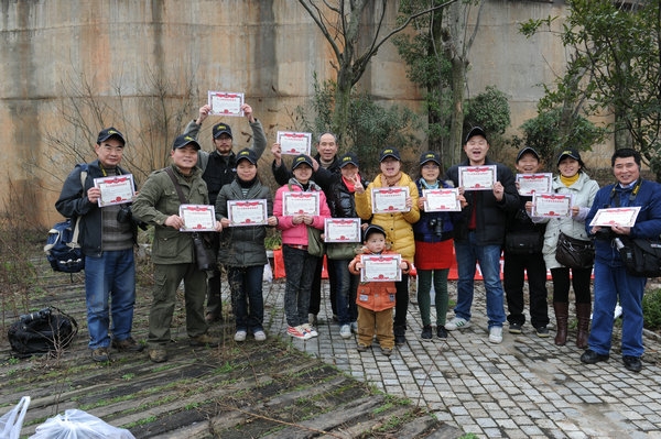 學(xué)雷鋒，我們?cè)谛袆?dòng)